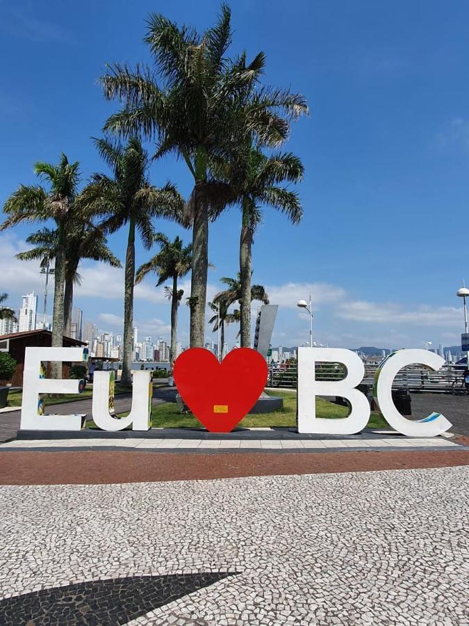 Appartamento Lindo Apto, 100Metros Da Praia, Na Av Brasil Com A Av Central Melhor Localizacao Balneário Camboriú Esterno foto